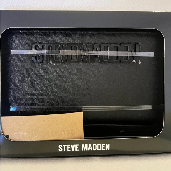 Steve Madden Black wallet wristlet - Picture 3 of 8